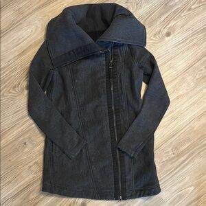 Lululemon Stylish charcoal grey Women's Jacket sweater shirt